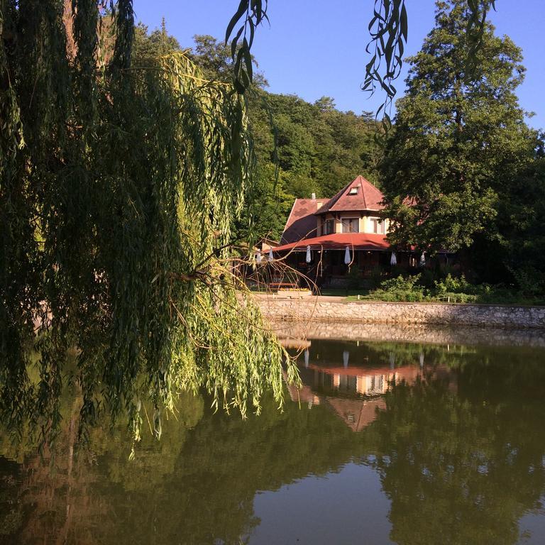 Hotel Sikfokut Noszvaj Exterior foto
